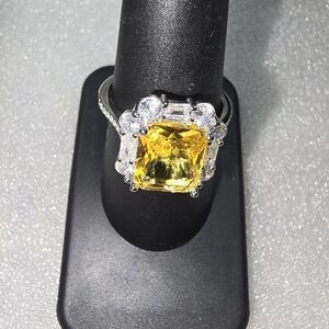 COCKTAIL STATEMENT BOLD RING